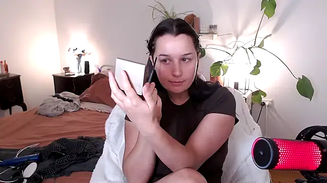 Snapshot of Lenas_Room chatting on 7, 5, 2026 Lenas Room online show from 7, 5, 2026