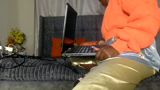 t-NaughtyLicia online show from 14, 4, 2026