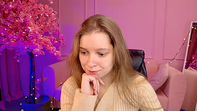MayaSinabon online show from 4, 3, 2025