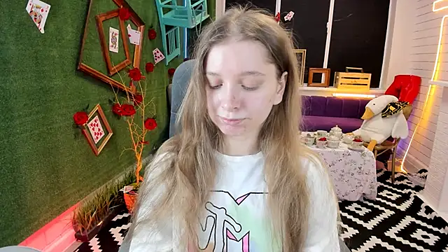 MayaSinabon online show from 8, 2, 2025
