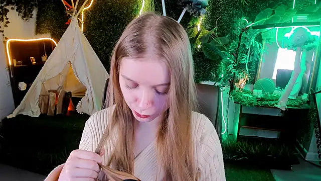 MayaSinabon online show from 15, 3, 2025