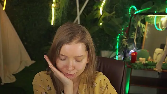 MayaSinabon online show from 16, 2, 2025