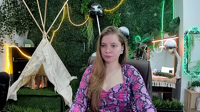 MayaSinabon online show from 29, 9, 2025