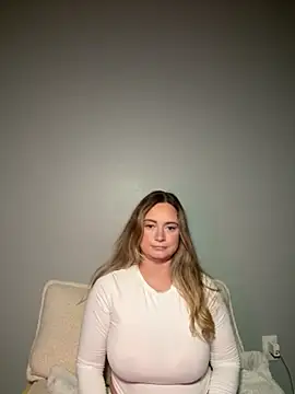 Sophie Raegan online show from 13, 10, 2025