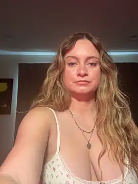 Sophie Raegan online show from 11, 2, 2026