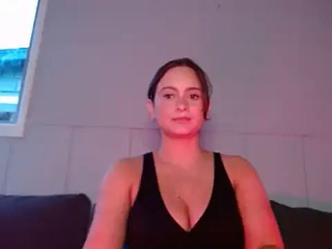 Snapshot of Sophie_Raegan chatting on 12, 3, 2025 Sophie Raegan online show from 12, 3, 2025