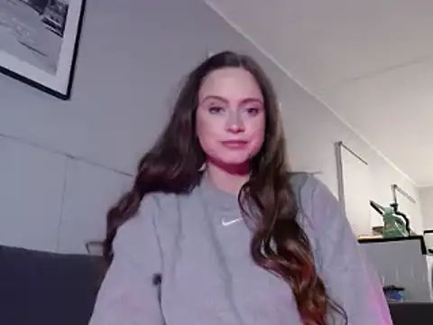 Snapshot of Sophie_Raegan chatting on 10, 3, 2025 Sophie Raegan online show from 10, 3, 2025