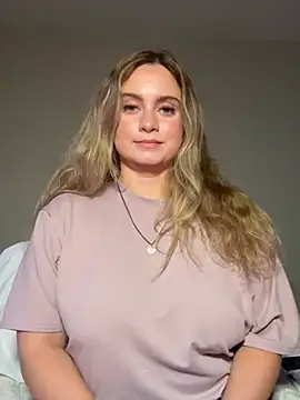 Sophie Raegan online show from 18, 4, 2026