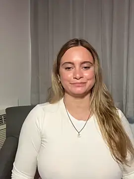 Sophie Raegan online show from 7, 4, 2026