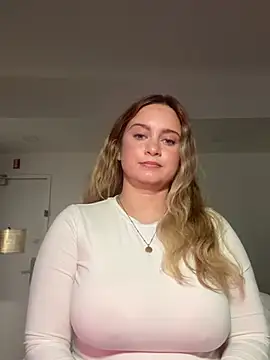 Sophie Raegan online show from 12, 3, 2026