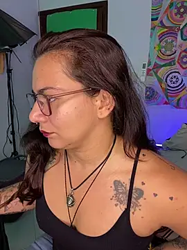Amarantha 666 online show from 8, 6, 2026