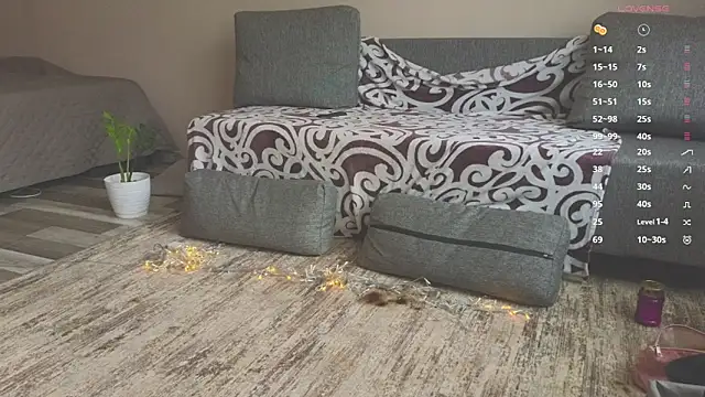 Snapshot of Sereta_Finn chatting on 13, 10, 2025 Sereta Finn online show from 13, 10, 2025