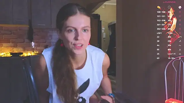 Snapshot of Sereta_Finn chatting on 28, 10, 2025 Sereta Finn online show from 28, 10, 2025