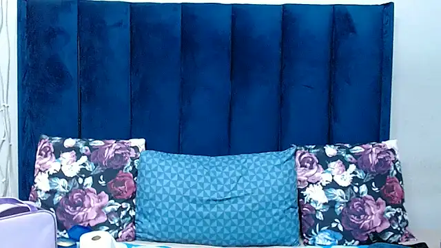 Snapshot of HotSmallTits chatting on 19, 6, 2026 HotSmallTits online show from 19, 6, 2026