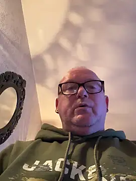 Snapshot of xxMichelBixx chatting on 9, 3, 2025 xxMichelBixx online show from 9, 3, 2025