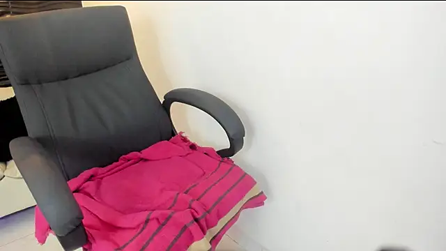 sofia 44 online show from 9, 2, 2026