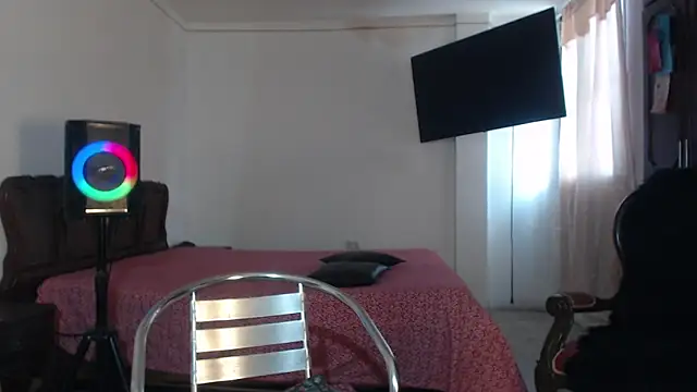 Snapshot of aliceesmith chatting on 26, 10, 2025 aliceesmith online show from 26, 10, 2025