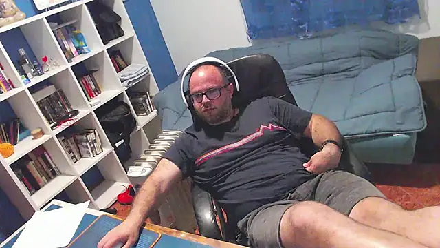 ravingr4d4 online show from 6, 4, 2026