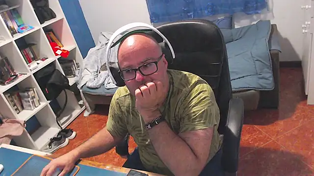ravingr4d4 online show from 20, 5, 2026