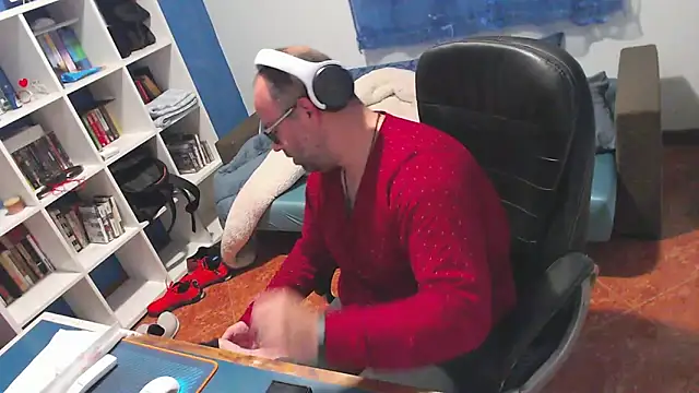 ravingr4d4 online show from 8, 4, 2026