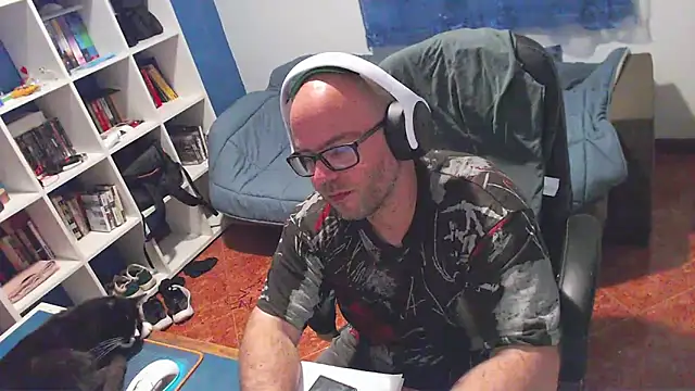 ravingr4d4 online show from 28, 4, 2026