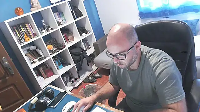 ravingr4d4 online show from 13, 10, 2025