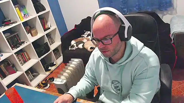 ravingr4d4 online show from 21, 12, 2025