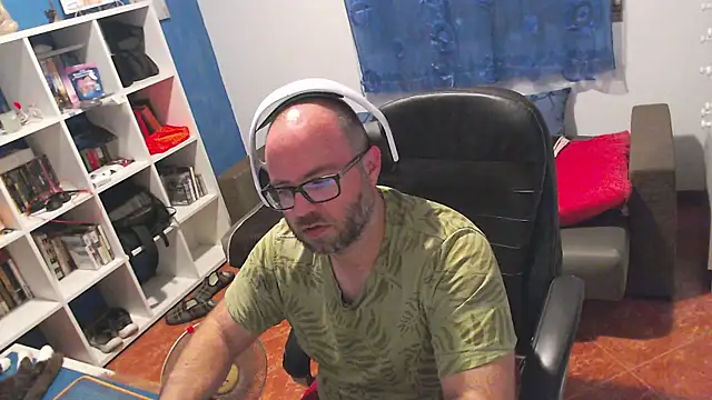 ravingr4d4 online show from 30, 6, 2026