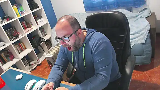 ravingr4d4 online show from 9, 1, 2026