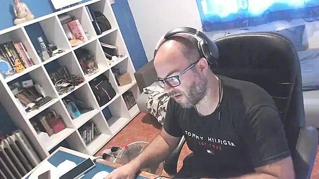 ravingr4d4 online show from 22, 9, 2025
