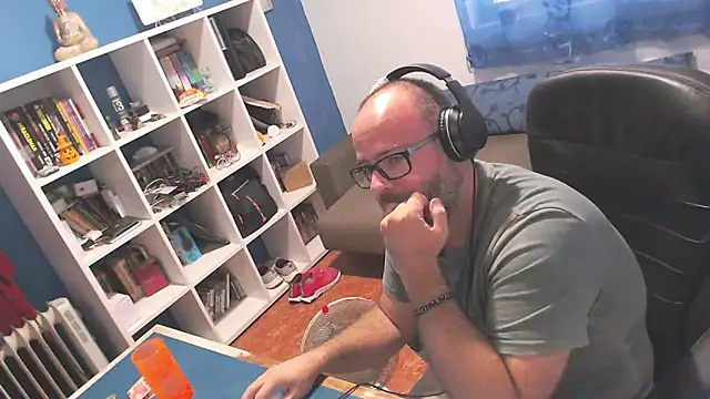 ravingr4d4 online show from 20, 9, 2025