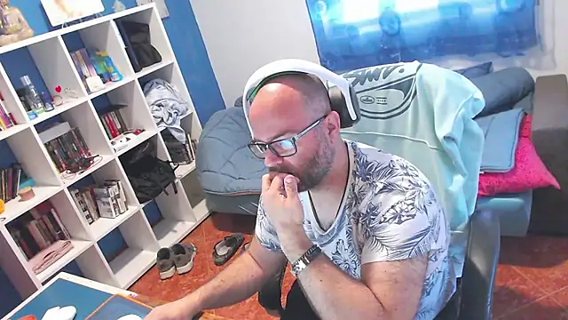 ravingr4d4 online show from 17, 4, 2026