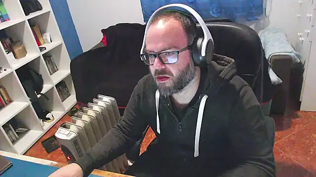 ravingr4d4 online show from 16, 12, 2025