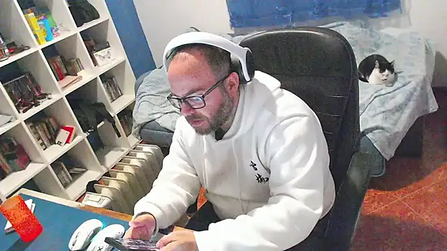 ravingr4d4 online show from 15, 1, 2026