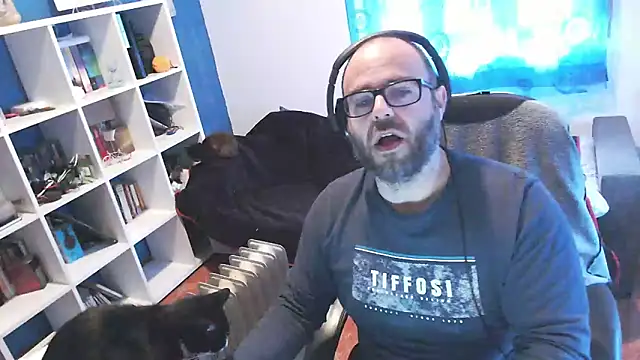 ravingr4d4 online show from 20, 3, 2025