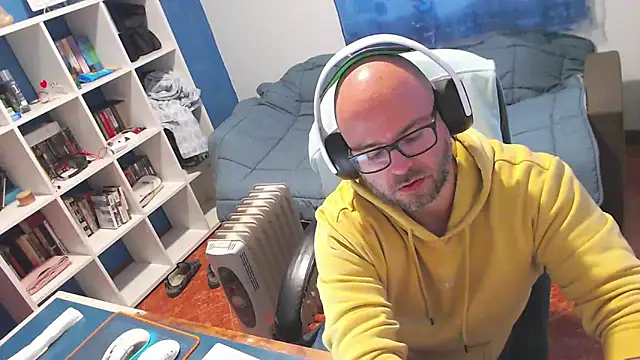 ravingr4d4 online show from 14, 4, 2026