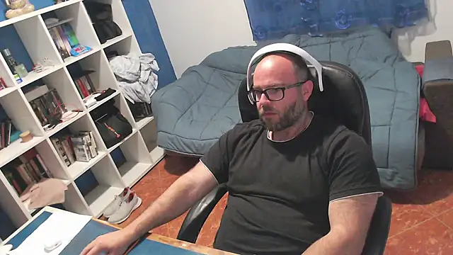 ravingr4d4 online show from 17, 5, 2026