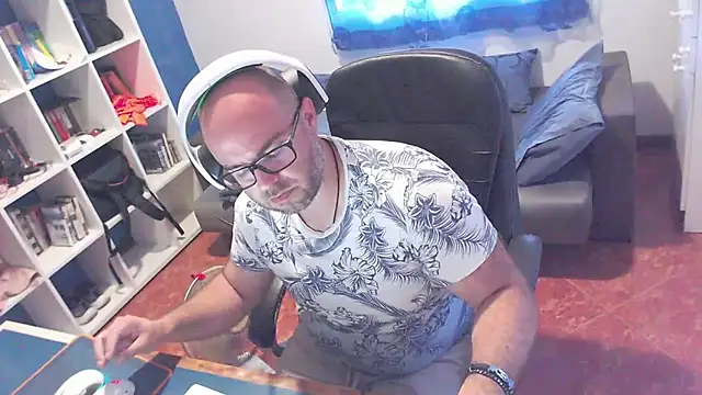 ravingr4d4 online show from 28, 5, 2026
