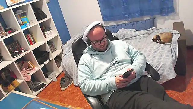 ravingr4d4 online show from 6, 2, 2026