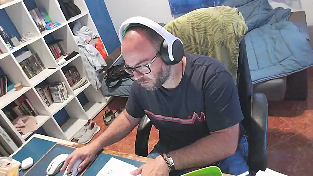 ravingr4d4 online show from 18, 5, 2026