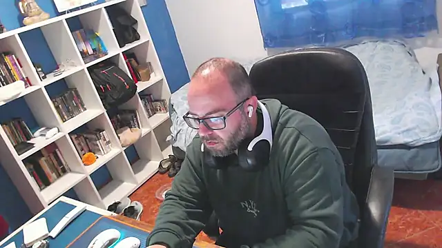 ravingr4d4 online show from 17, 2, 2026