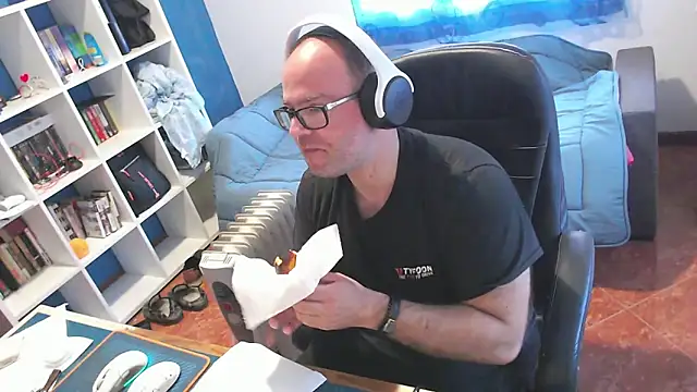 ravingr4d4 online show from 30, 3, 2026