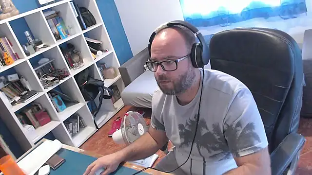 ravingr4d4 online show from 26, 9, 2025