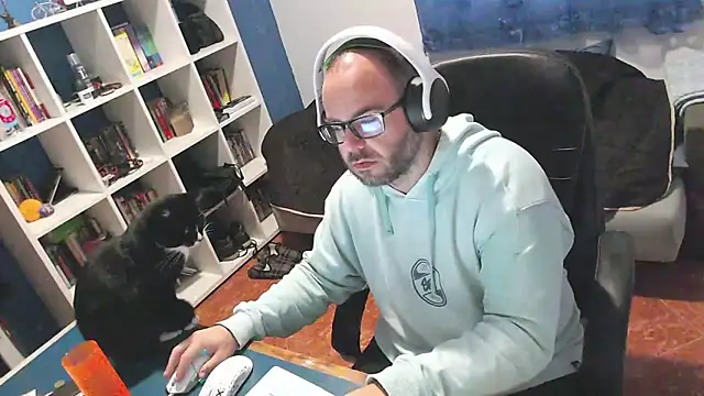 ravingr4d4 online show from 17, 11, 2025