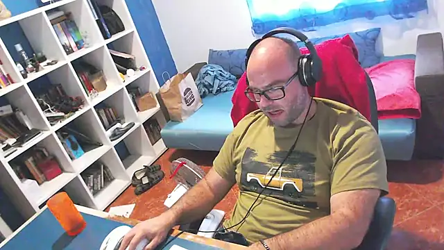ravingr4d4 online show from 9, 9, 2025