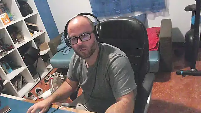 ravingr4d4 online show from 18, 9, 2025