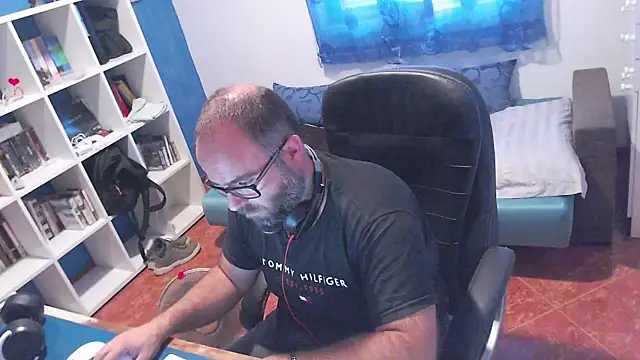 ravingr4d4 online show from 20, 7, 2026