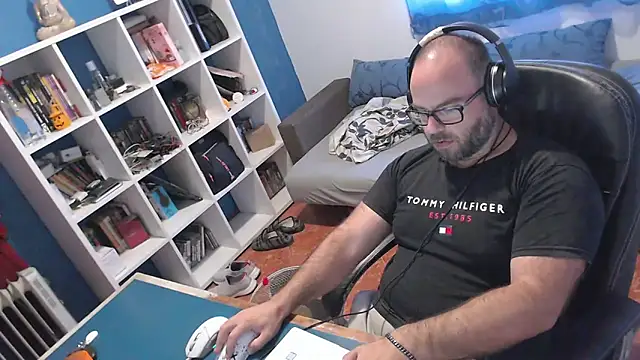 ravingr4d4 online show from 23, 9, 2025