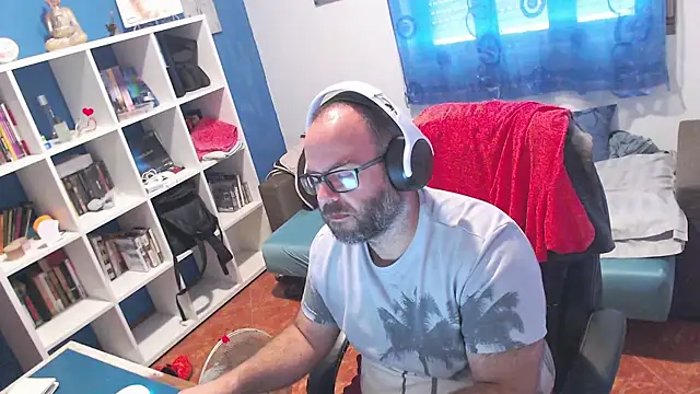 ravingr4d4 online show from 23, 7, 2026