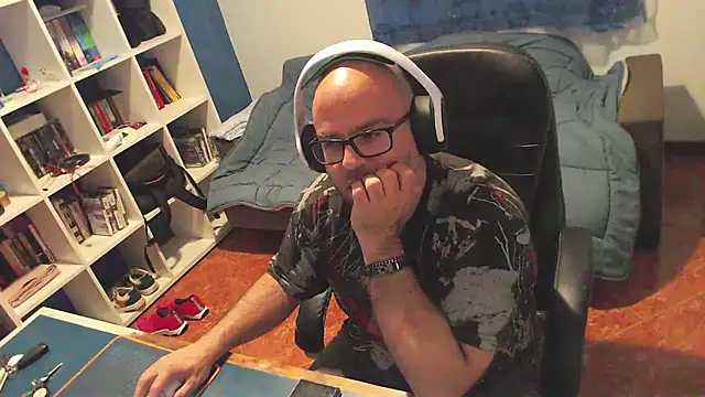ravingr4d4 online show from 29, 4, 2026
